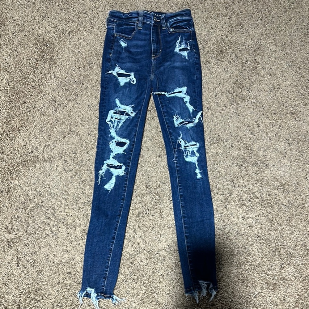 American Eagle Distressed Blue Jeans